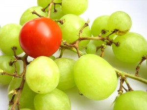 Outsider tomato with grapes by shubijam - at www.freeimages.com