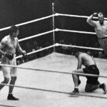  ** This Sept. 22, 1927 file photo shows Jack Dempsey going down on one knee during his heavyweight title fight against Gene Tunney, in Chicago. www.imgarcade.com